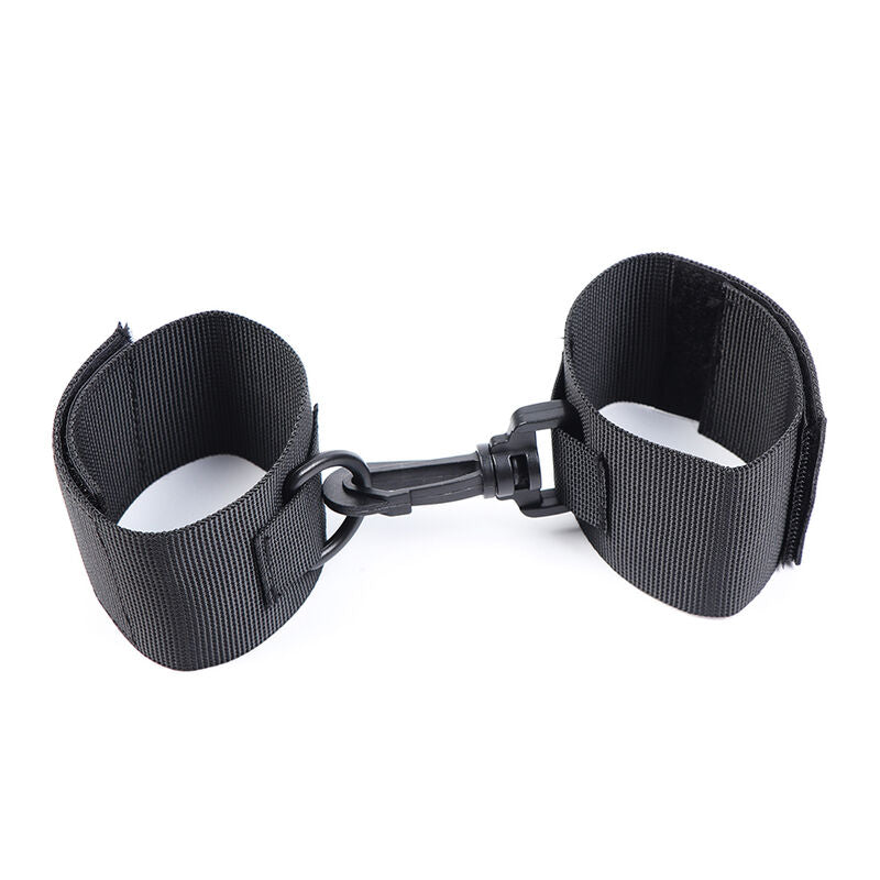 Manette BDSM in Nylon Ohmama Fetish — Fermapolsi