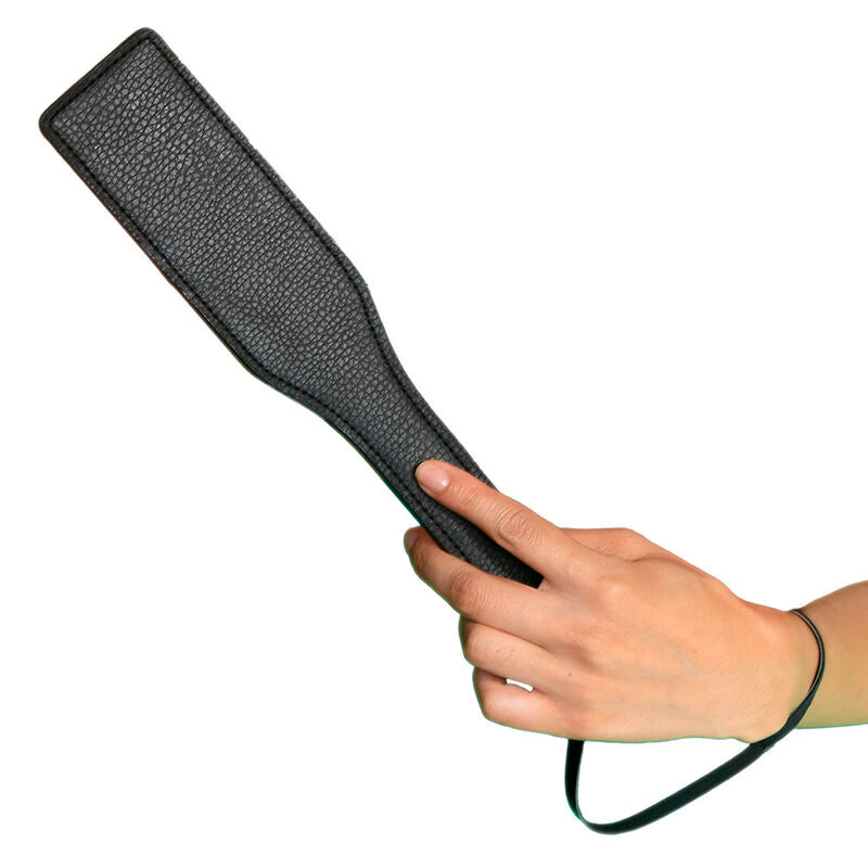 Frusta Bondage Calexotics Nocturnal Paddle — Pelle Nera