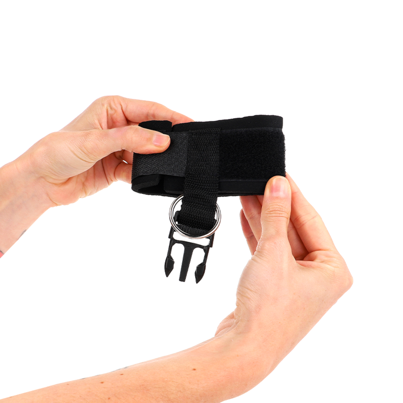 Manette BDSM in Neoprene Kink — Regolabili 22-34 cm