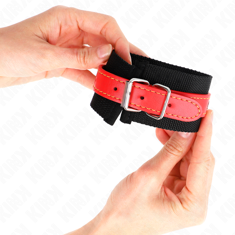 Manette BDSM in Nylon Kink — Polsiere Regolabili 19-24 cm