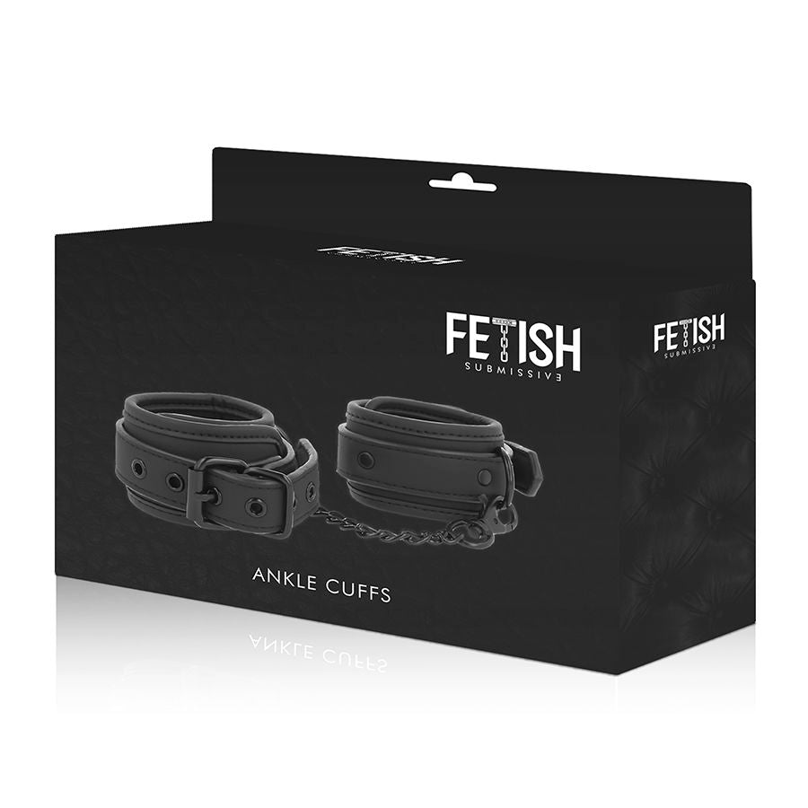 Manette Caviglia BDSM Fetish Submissive — Pelle Vegana