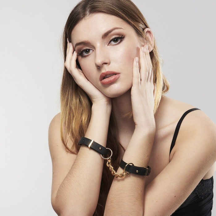 Manette BDSM Bijoux Indiscrets Maze — Braccialetti Neri