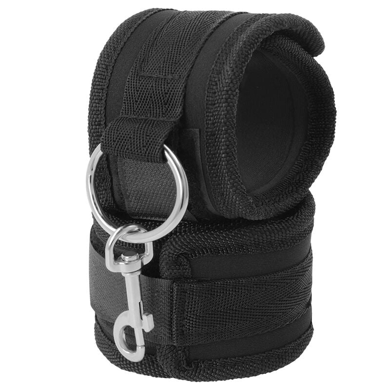 Manette BDSM in Neoprene Darkness — Regolabili, Morbide